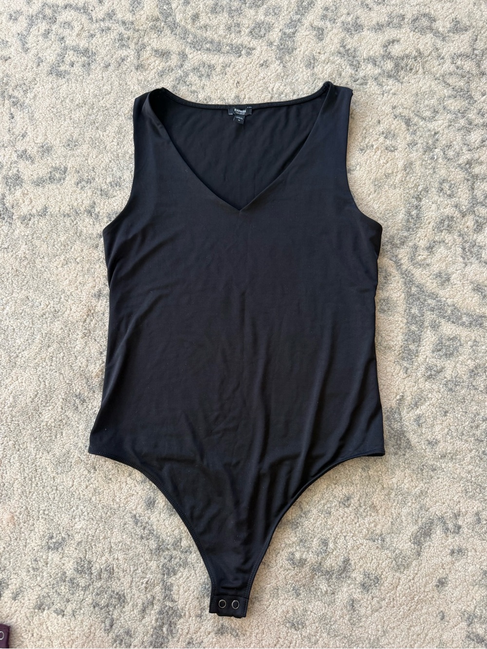 Express Body Contour Bodysuit Women’s Medium Black V-Neck Sleeveless